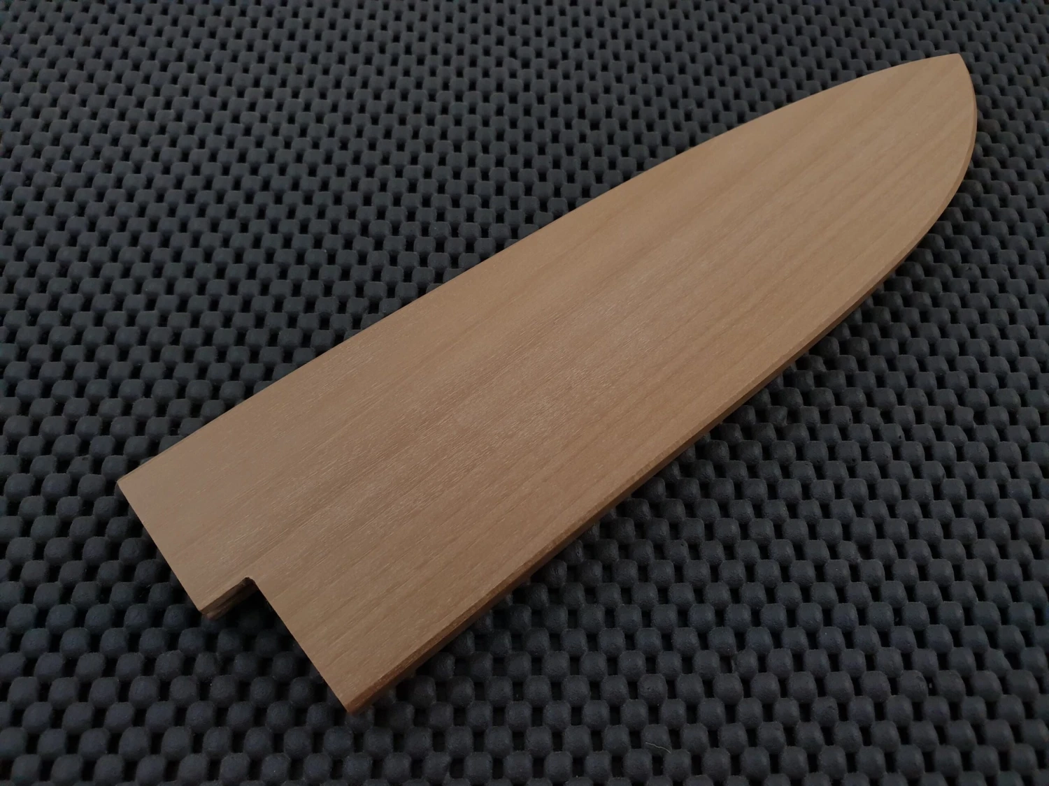 Saya (Knife Sheath) By Hitohira Japan | 170 Santoku Knife (Ho Wood) 4 Saya (Knife Sheath) By Hitohira Japan | 170 Santoku Knife (Ho Wood) - Billede 2