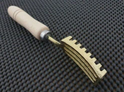 Hitohira Brass Fish Scaler (Small Or Large) -Profil Optik Salgsbutik FishScalerJapan 003