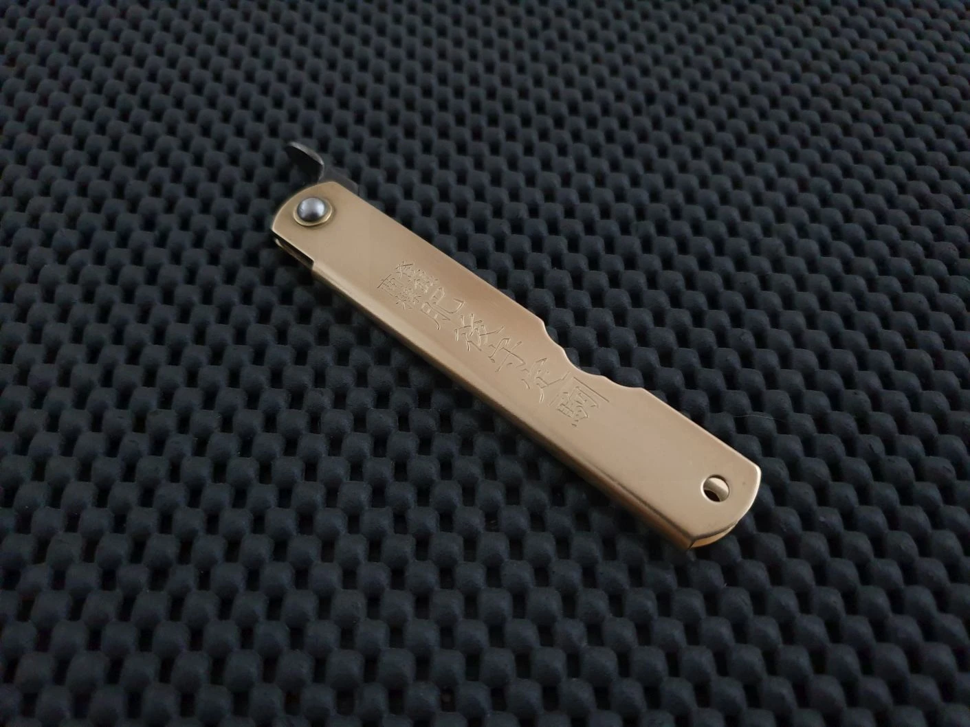 Nagao Higonokami Kiridashi Folding Knife | Blue Steel / Brass 4 Nagao Higonokami Kiridashi Folding Knife | Blue Steel / Brass - Billede 2