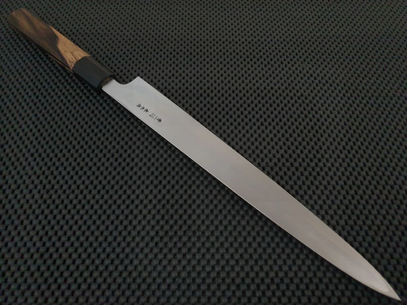 Hitohira Togashi Tanryumon Mizu Honyaki | 300mm Yanagiba Knife (Aogami) 4 Hitohira Togashi Tanryumon Mizu Honyaki | 300mm Yanagiba Knife (Aogami) - Billede 2
