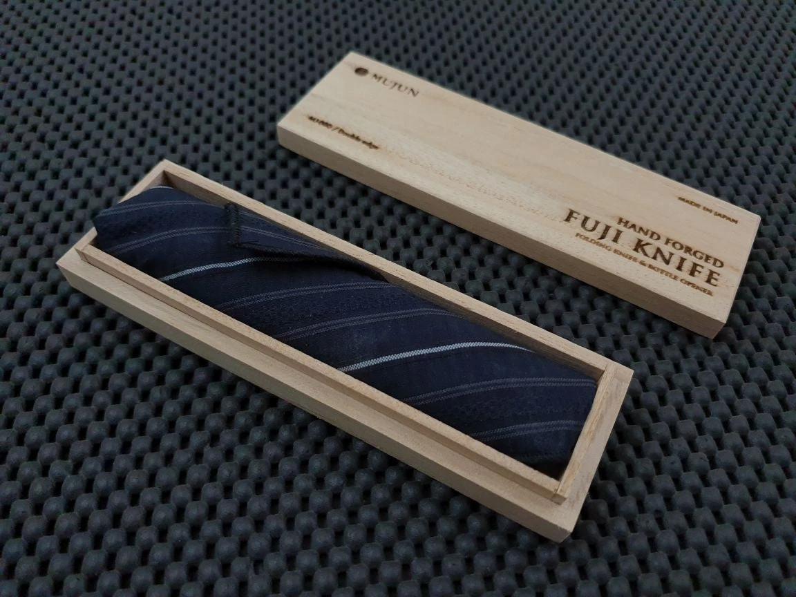 Mujun Japan | Hand Forged Mt Fuji Kiridashi Knife 7 Mujun Japan | Hand Forged Mt Fuji Kiridashi Knife - Billede 5