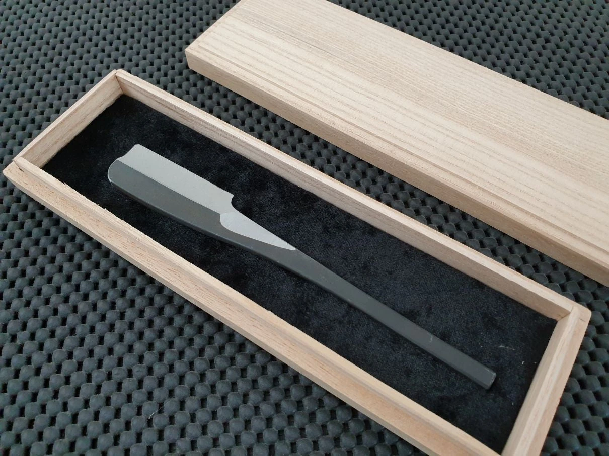 Iwasaki Kamisori | Razor & Kiri Box (Small Or Medium) 7 Iwasaki Kamisori | Razor & Kiri Box (Small Or Medium) - Billede 5
