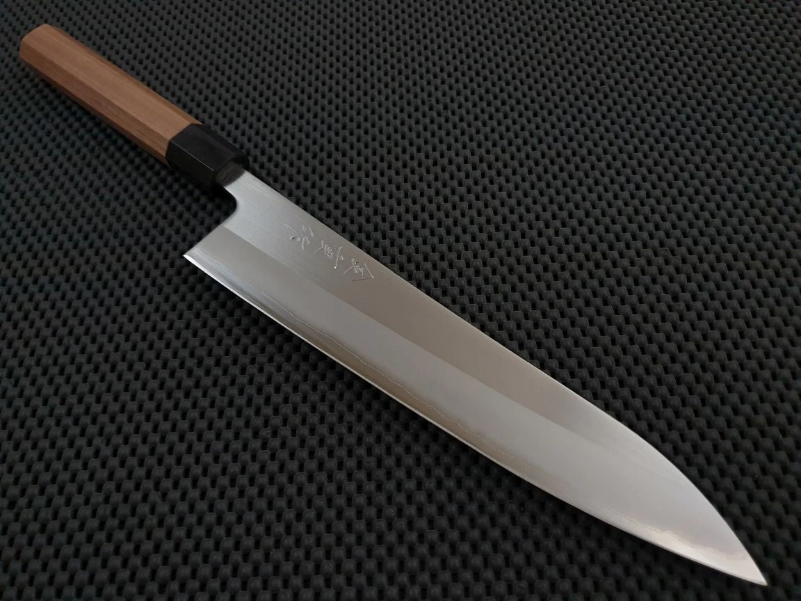 Kaneshige Migaki | 240 Gyuto Knife 3 Kaneshige Migaki | 240 Gyuto Knife