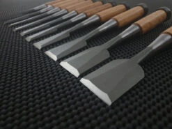 Kanetomo SFS Oire Nomi | 10 Piece Japanese Chisel Set (w/ Timber Box) 11 Kanetomo SFS Oire Nomi | 10 Piece Japanese Chisel Set (w/ Timber Box) -Profil Optik Salgsbutik Kanetomo Nomi 10 Set Japanese Woodworking Chisel 03
