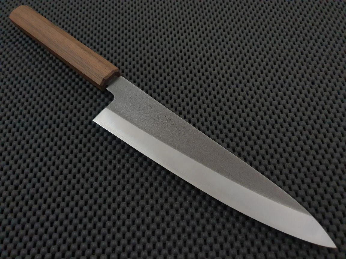Konosuke Sakai GS+ Nashiji | 210 Gyuto Knife 3 Konosuke Sakai GS+ Nashiji | 210 Gyuto Knife