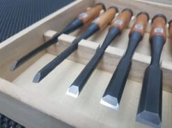 Morihei Yoshitomo Oire Nomi | 10 Piece Japanese Chisel Set (w/ Timber Box) -Profil Optik Salgsbutik Moriehi Oire Nomi Japanese Chisel Set Australia 006