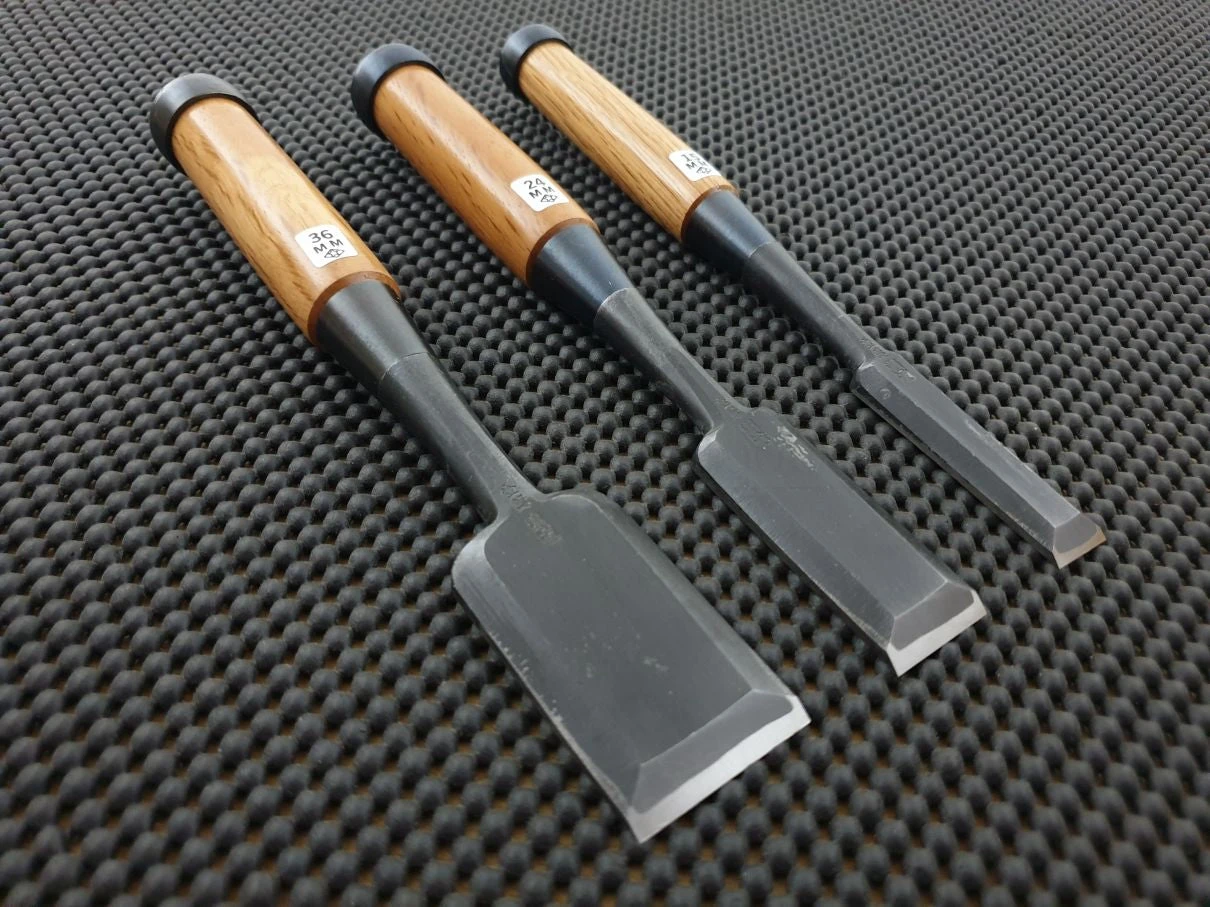 Morihei Yoshitomo Oire Nomi | 3 Piece Japanese Chisel Set (w/ Timber Box) 4 Morihei Yoshitomo Oire Nomi | 3 Piece Japanese Chisel Set (w/ Timber Box) - Billede 2