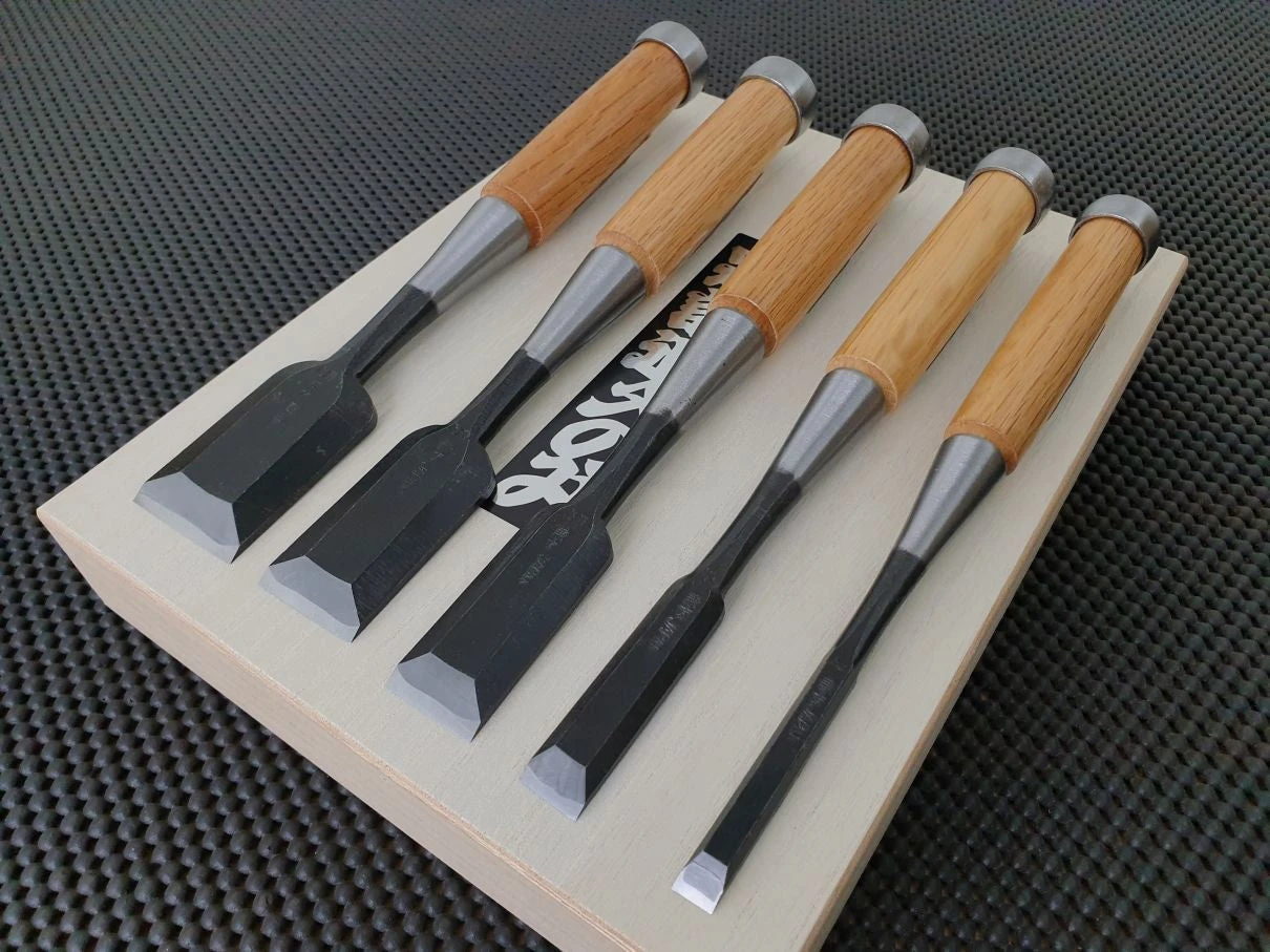 Kanetomo Shirogami Oire Nomi | 5 Piece Japanese Chisel Set 3 Kanetomo Shirogami Oire Nomi | 5 Piece Japanese Chisel Set