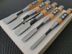 Kanetomo Shirogami Oire Nomi | 5 Piece Japanese Chisel Set 10 Kanetomo Shirogami Oire Nomi | 5 Piece Japanese Chisel Set -Profil Optik Salgsbutik NomiChiselJapaneseWoodwork 003