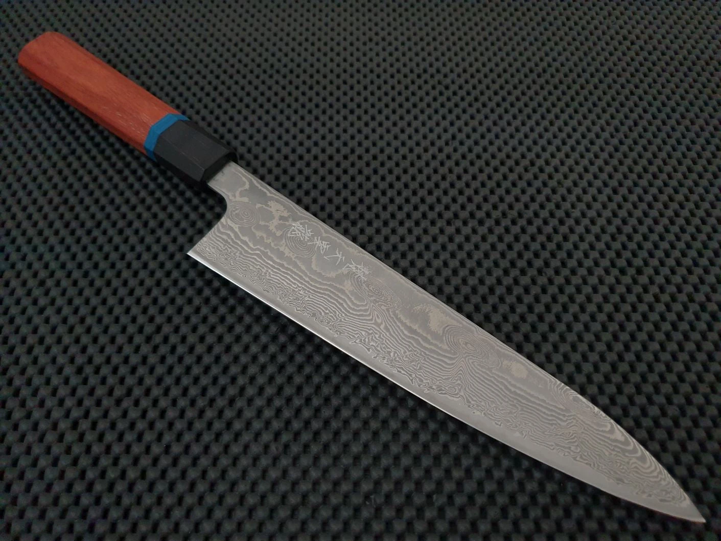 Ryusen Bonten Unryu | 210 Gyuto Knife 3 Ryusen Bonten Unryu | 210 Gyuto Knife