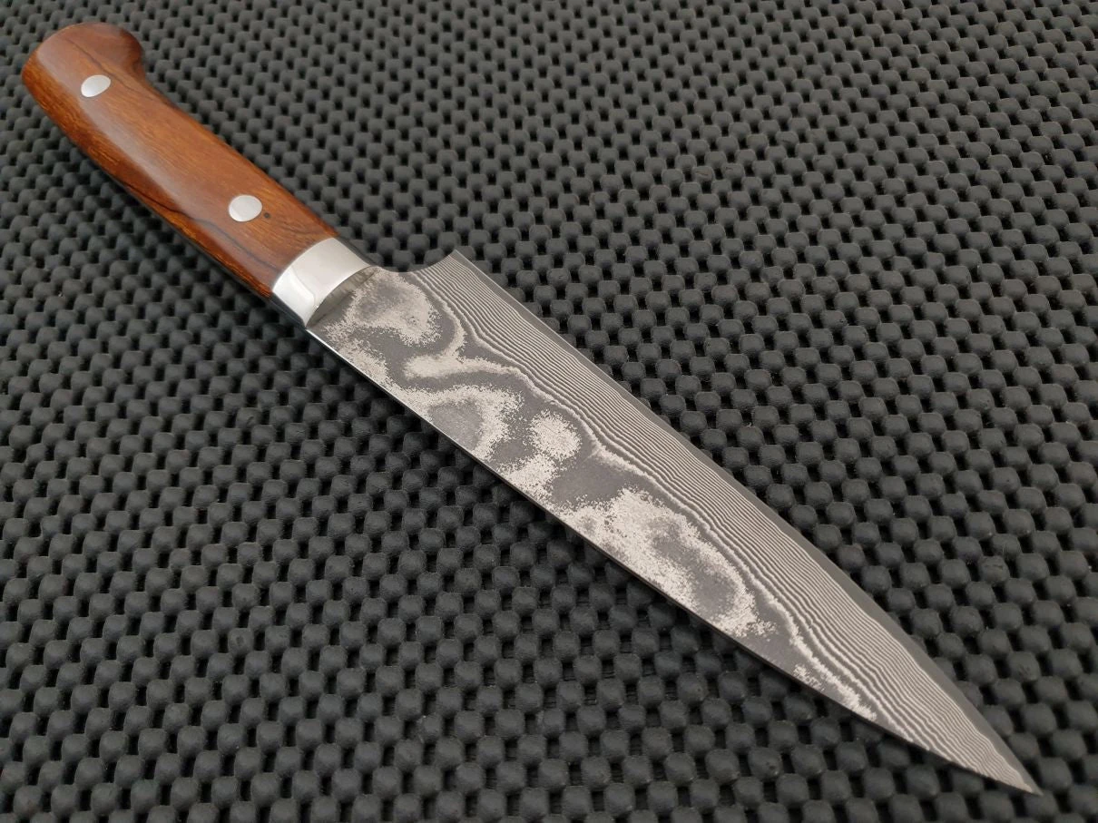 Takeshi Saji | Nickel Damascus 150mm Petty Knife (Iron Wood) 4 Takeshi Saji | Nickel Damascus 150mm Petty Knife (Iron Wood) - Billede 2