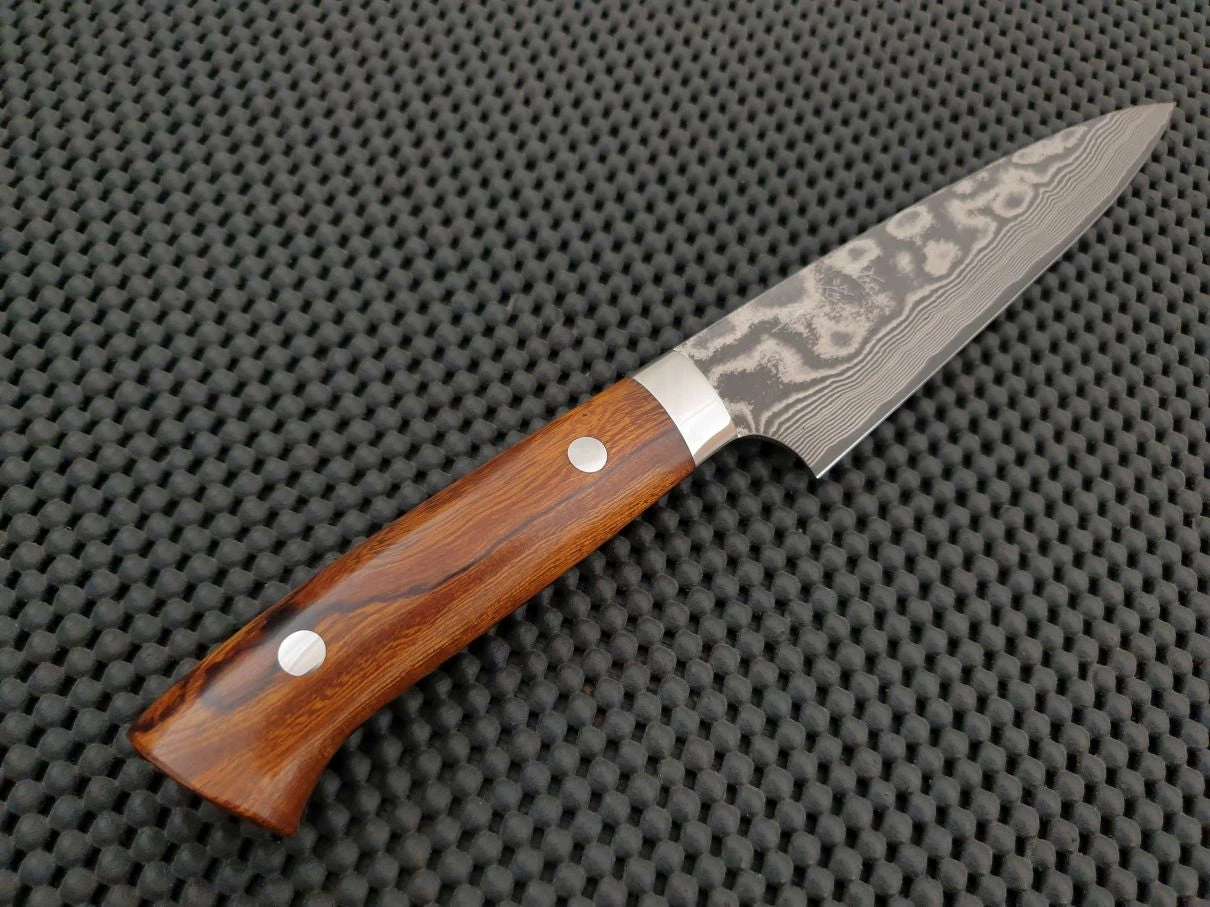 Takeshi Saji | Nickel Damascus 150mm Petty Knife (Iron Wood) 5 Takeshi Saji | Nickel Damascus 150mm Petty Knife (Iron Wood) - Billede 3