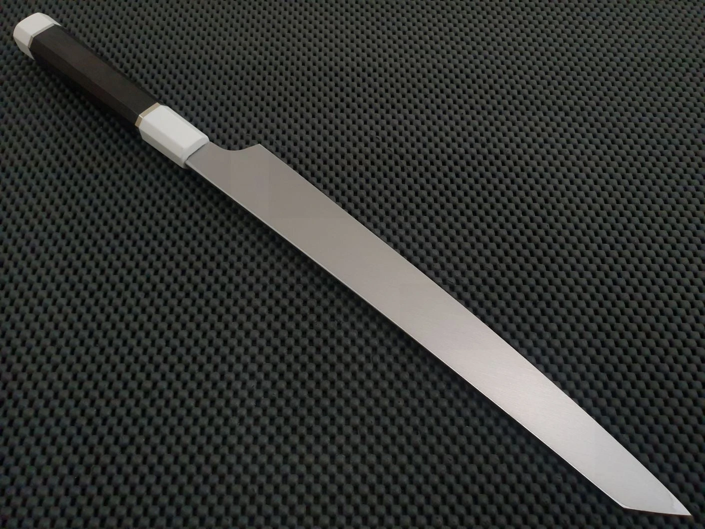 Sakai Takayuki Ginryu | 300mm Honyaki Kengata Yanagiba Knife 4 Sakai Takayuki Ginryu | 300mm Honyaki Kengata Yanagiba Knife - Billede 2