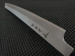 Sakai Takayuki Ginsan | 300mm Kengata Yanagiba Knife 11 Sakai Takayuki Ginsan | 300mm Kengata Yanagiba Knife -Profil Optik Salgsbutik SakaiTakayukiGinsan300mmKengataYanagi04