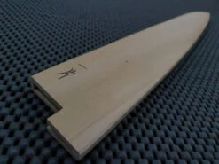 Saya (Knife Sheath) By Hitohira Japan | Sujihiki Knife (Ho Wood) - 210mm 7 Saya (Knife Sheath) By Hitohira Japan | Sujihiki Knife (Ho Wood) - 210mm -Profil Optik Salgsbutik SujiSayaHitohira 03