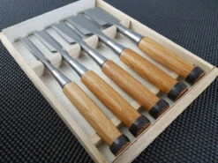 Nomikatsu SFS Tataki Nomi | 5 Piece Japanese Chisel Set (w/ Timber Box) -Profil Optik Salgsbutik Tataki Nomi Japanese Chisels at ProTooling Australia 006