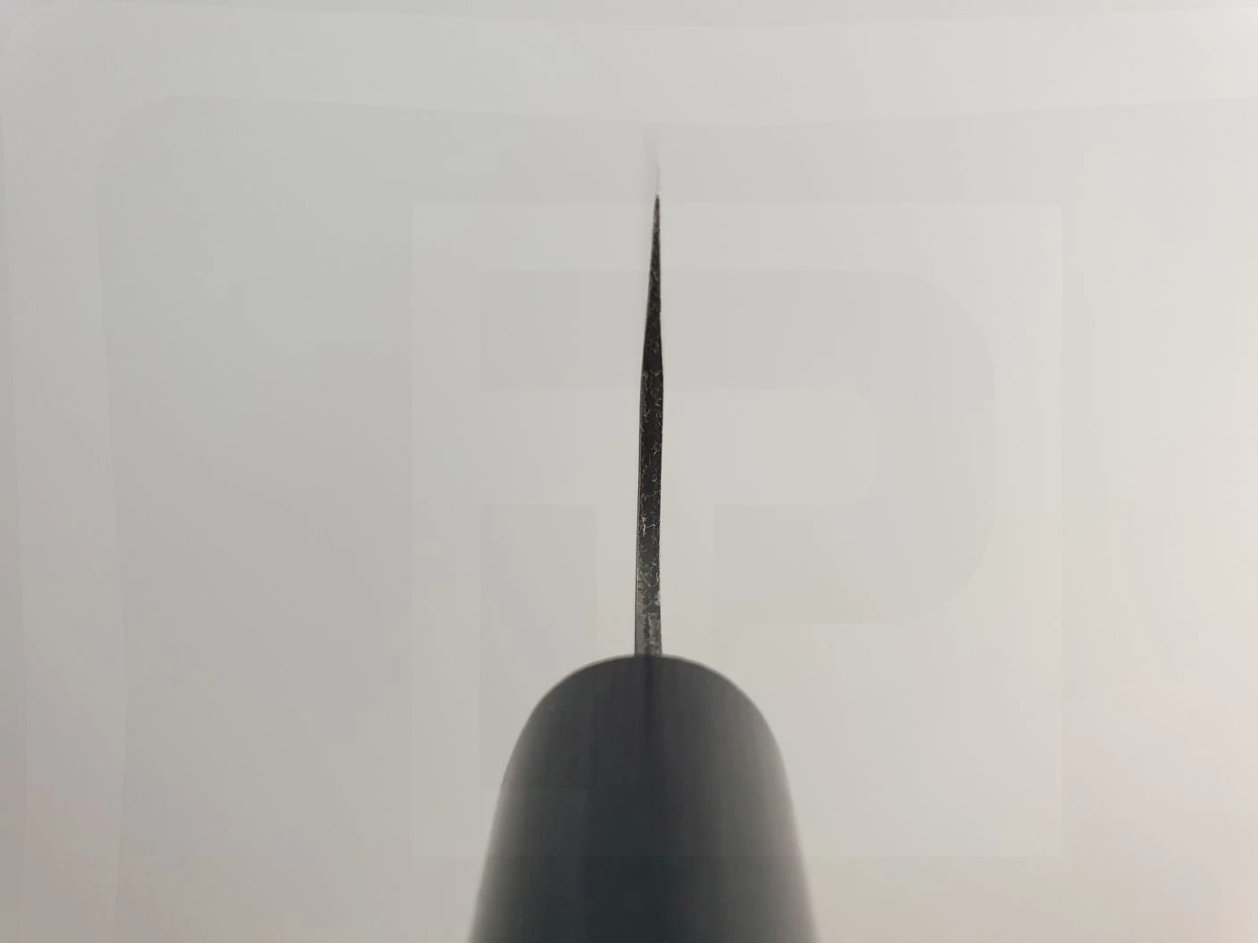 Yoshida Hamono Carbon | 170mm Santoku Knife 6 Yoshida Hamono Carbon | 170mm Santoku Knife - Billede 4